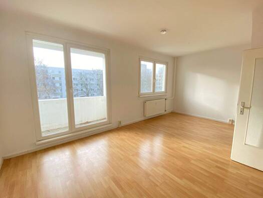 Wohnung zur Miete 339 € 3 Zimmer 57,3 m² 2. Geschoss Carl-Zeiss-Straße 3 Nördliche Neustadt West 06122