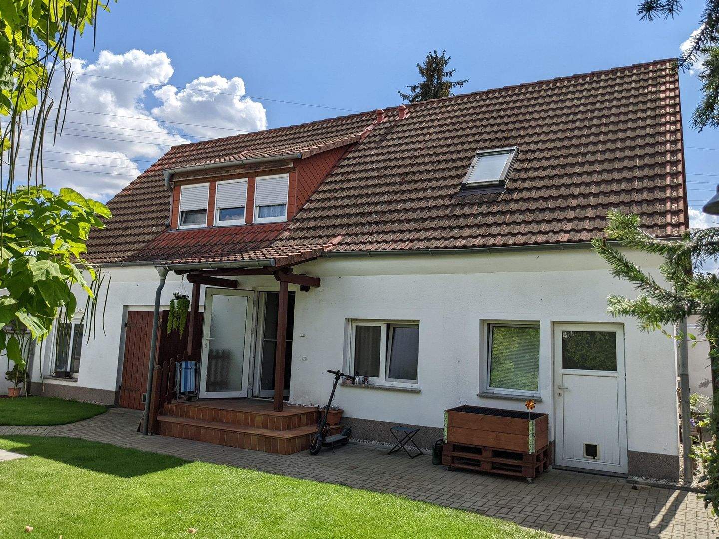 Immobilie in Wittenberg - 2 Wohnungen im Hauptgebäude + 1 Wohnung im Nebengebäude = Exklusives Renditeobjekt - Bild 2