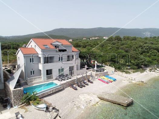 Einfamilienhaus zum Kauf 1.850.000 € 8 Zimmer 320 m² 1.129 m² Grundstück Janjina 20246