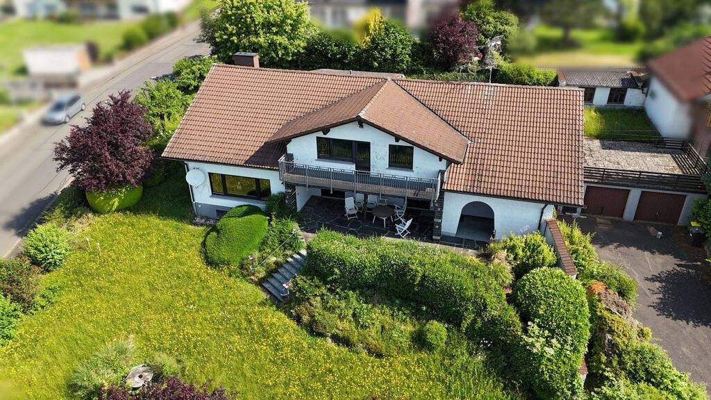 Einfamilienhaus zum Kauf 639.000 € 9 Zimmer 277,5 m² 1.427 m² Grundstück Schulstraße 21 Alten-Buseck Buseck 35418