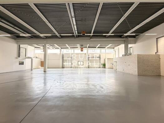Lagerhalle zur Miete 6,50 € 1.072 m² Lagerfläche teilbar ab 816 m² Vogelheim Stadtbezirk V 45356