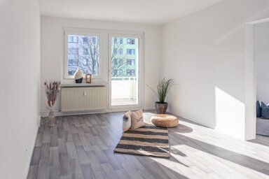 Wohnung zur Miete 440 € 4 Zimmer 69,3 m² 2. Geschoss frei ab 01.04.2025 L.-Ebersberger-Str. 3 Gablenz 245 Chemnitz 09127