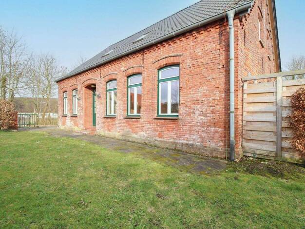 Einfamilienhaus zum Kauf 169.000 € 6 Zimmer 162 m² 1.554 m² Grundstück Mitteldeich Butjadingen 26969