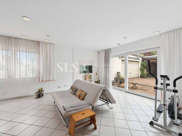 Einfamilienhaus zum Kauf 8 Zimmer 255 m² 457 m² Grundstück Hand Bergisch Gladbach 51469