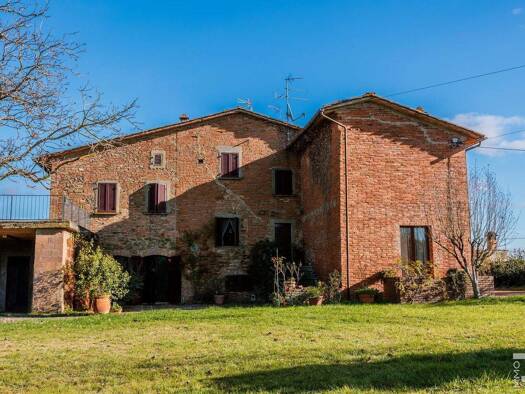 Bauernhaus zum Kauf 520.000 € 6 Zimmer 376 m² 8.000 m² Grundstück frei ab sofort Marciano della Chiana 52047