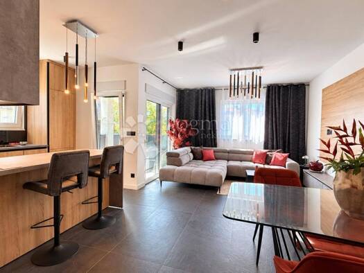 Wohnung zum Kauf 313.000 € 4 Zimmer 81 m² Geschoss 1/3 Sinj Sinj 21230