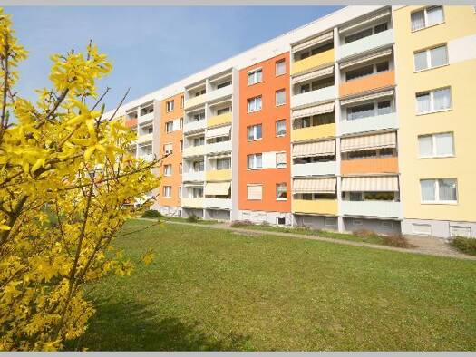 Wohnung zur Miete 255 € 2 Zimmer 49,1 m² 3. Geschoss frei ab 01.09.2026 Karl-Liebknecht-Ring 8 Nünchritz 01612