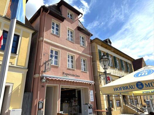 Stadthaus zum Kauf 879.000 € 6,5 Zimmer 256 m² 200 m² Grundstück Gunzenhausen 91710