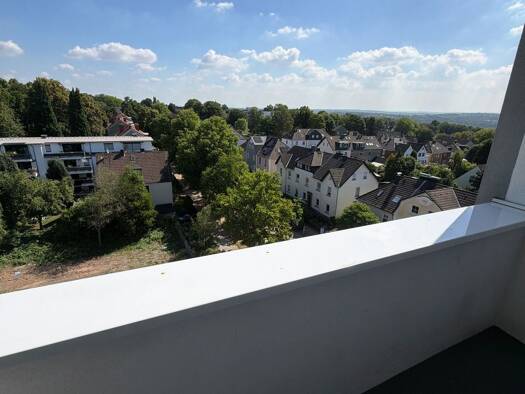 Wohnung zur Miete 560 € 3 Zimmer 68 m² 7. Geschoss frei ab 01.09.2026 Am Krausen Bäumchen 1 Bergerhausen Stadtbezirk II 45136