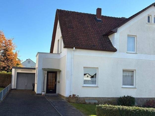 Doppelhaushälfte zum Kauf 239.000 € 5 Zimmer 130 m² 896 m² Grundstück Lemgo 32657