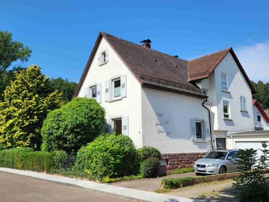 Haus zum Kauf 595.000 € 8 Zimmer 184 m² 564 m² Grundstück frei ab 01.06.2026 Singen Remchingen 75196
