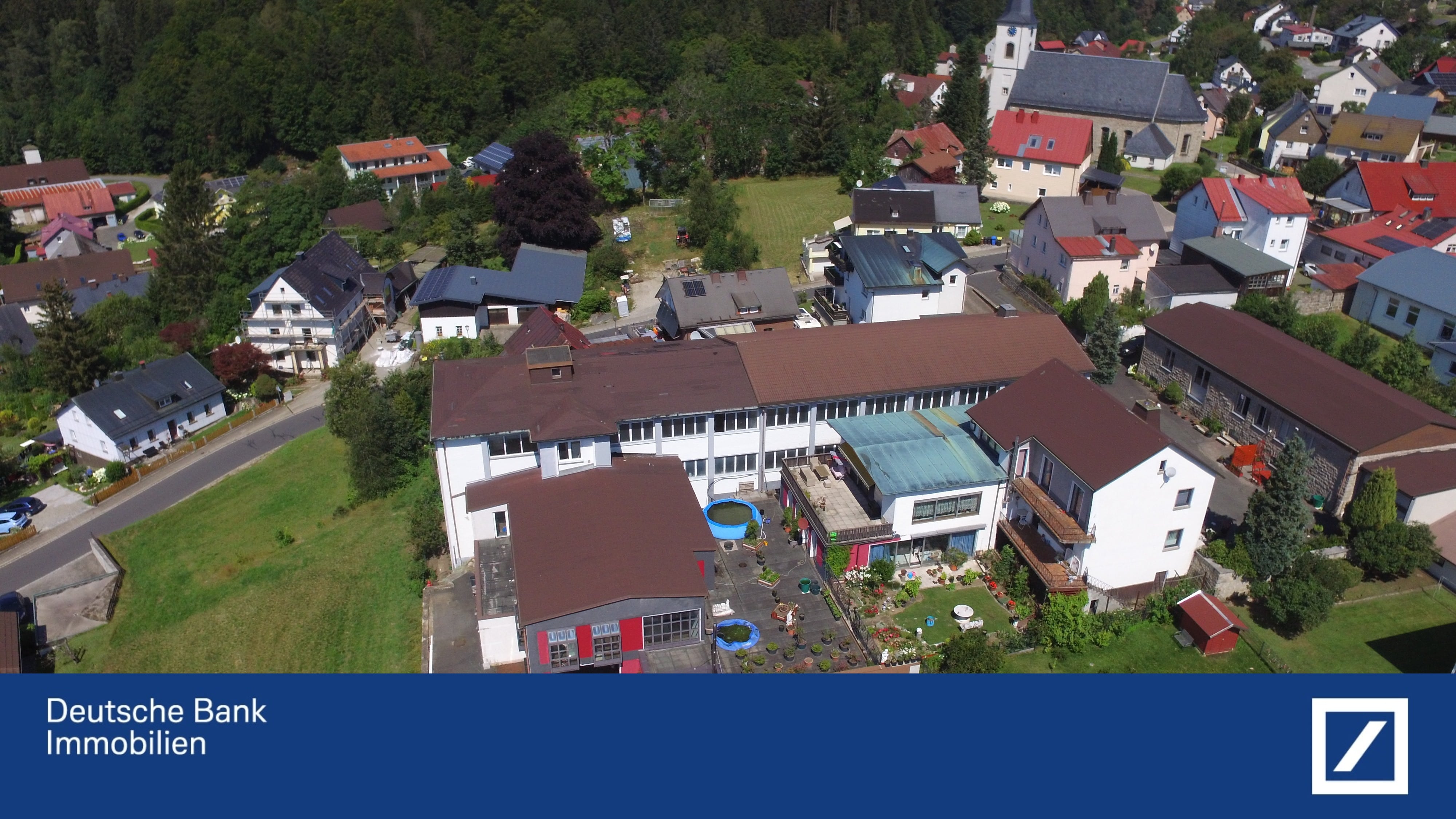 Wohn- und Geschäftshaus zum Kauf als Kapitalanlage geeignet 6 Zimmer 2.591,8 m²<br/>Fläche 4.551 m²<br/>Grundstück Fichtelberg Fichtelberg 95686