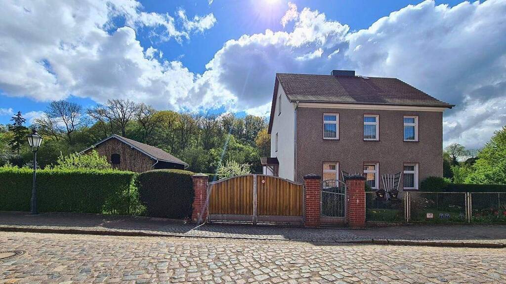 Einfamilienhaus zum Kauf 275.000 € 6 Zimmer 160 m² 1.838 m² Grundstück Oderberg 16248
