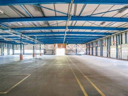 Halle/Industriefläche zur Miete 4 € 2.250 m² Lagerfläche Holzheim Göppingen 73037
