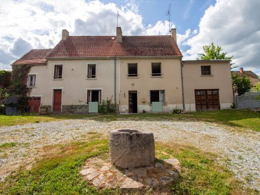 Haus zum Kauf 39.500 € 130 m² 633 m² Grundstück Saint-Chabrais 23130