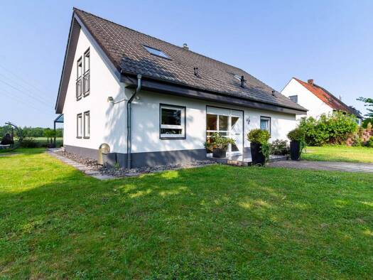 Mehrfamilienhaus zum Kauf provisionsfrei 775.000 € 7 Zimmer 175 m² 1.859 m² Grundstück frei ab 01.01.2026 Berge Hamm 59069