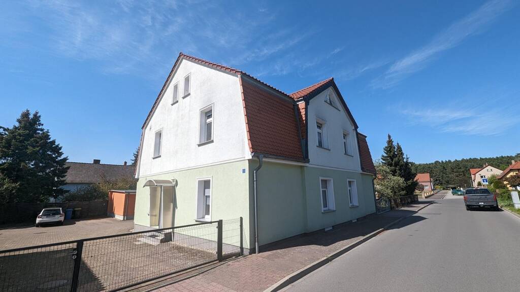 Mehrfamilienhaus zum Kauf als Kapitalanlage geeignet 9 Zimmer 415 m² 879 m² Grundstück Weißwasser 02943
