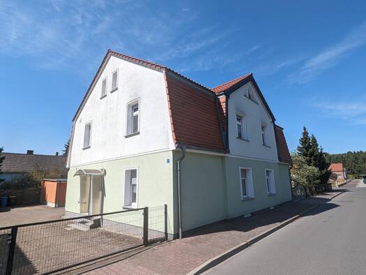 Mehrfamilienhaus zum Kauf als Kapitalanlage geeignet 349.000 € 9 Zimmer 415 m² 879 m² Grundstück Weißwasser/O.L. 02943