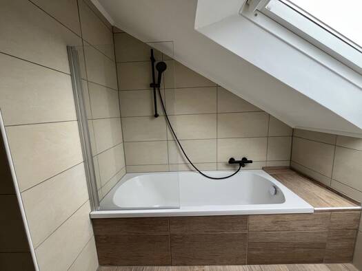 Wohnung zur Miete 600 € 3 Zimmer 60 m² Geschoss 2/3 frei ab sofort Girbelsrath Merzenich 52399