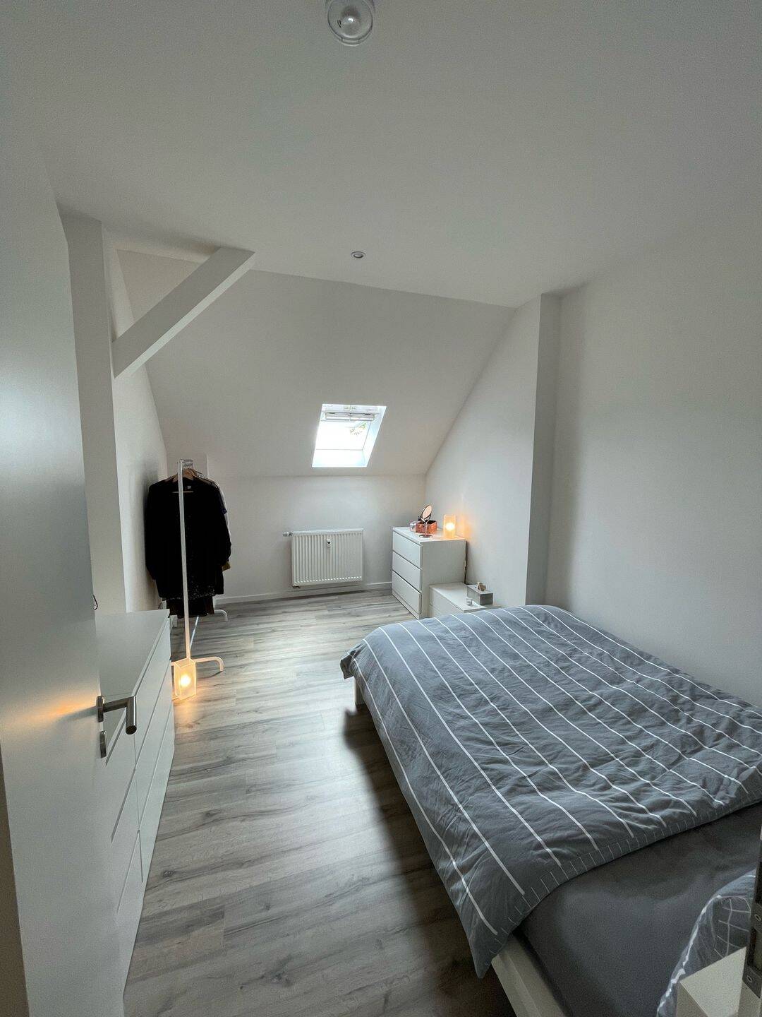 Charmante Dachgeschosswohnung – Chemnitz – Vorschaubild 9