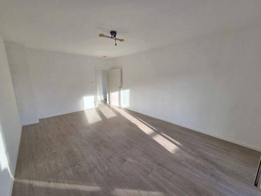 Studio zur Miete 695 € 1 Zimmer 33 m² frei ab sofort Sandweg 30 Ostend Frankfurt am Main 60316