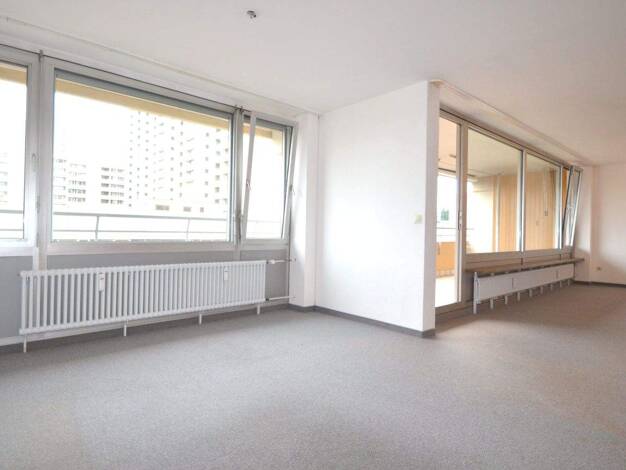 Wohnung zum Kauf provisionsfrei 239.000 € 5 Zimmer 134 m² 2. Geschoss frei ab sofort Eltingen Leonberg 71229