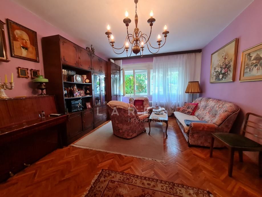 Haus zum Kauf 490.000 € 7 Zimmer 220 m²<br/>Wohnfläche 556 m²<br/>Grundstück Maksimir center