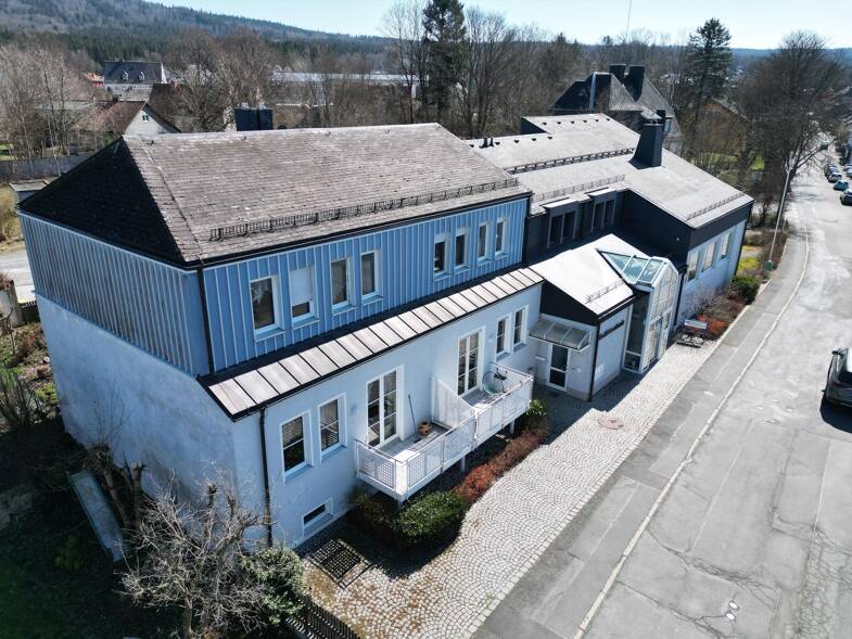 Mehrfamilienhaus zum Kauf 439.000 € 22 Zimmer 215 m² 1.339 m² Grundstück frei ab 01.10.2025 Zell Zell 95239