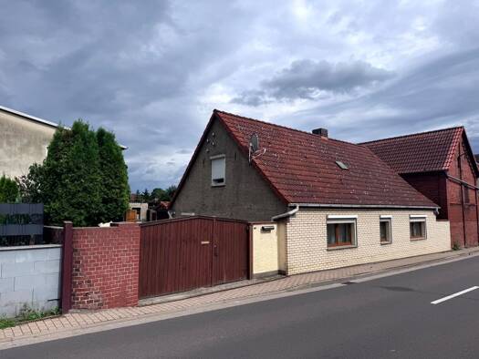Haus zum Kauf 49.000 € 3 Zimmer 81 m² 547 m² Grundstück Hauptstraße (Derben) 33 Derben Elbe-Parey 39317