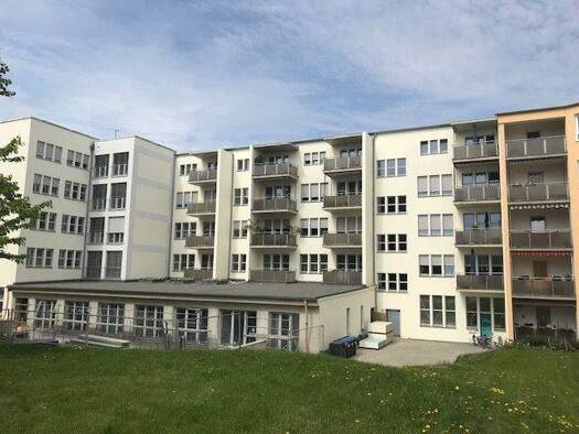 Wohnung zur Miete 392 € 2 Zimmer 56 m² EG frei ab sofort Rudolf-Breitscheid-Str. 31 Innenstadt Riesa 01587