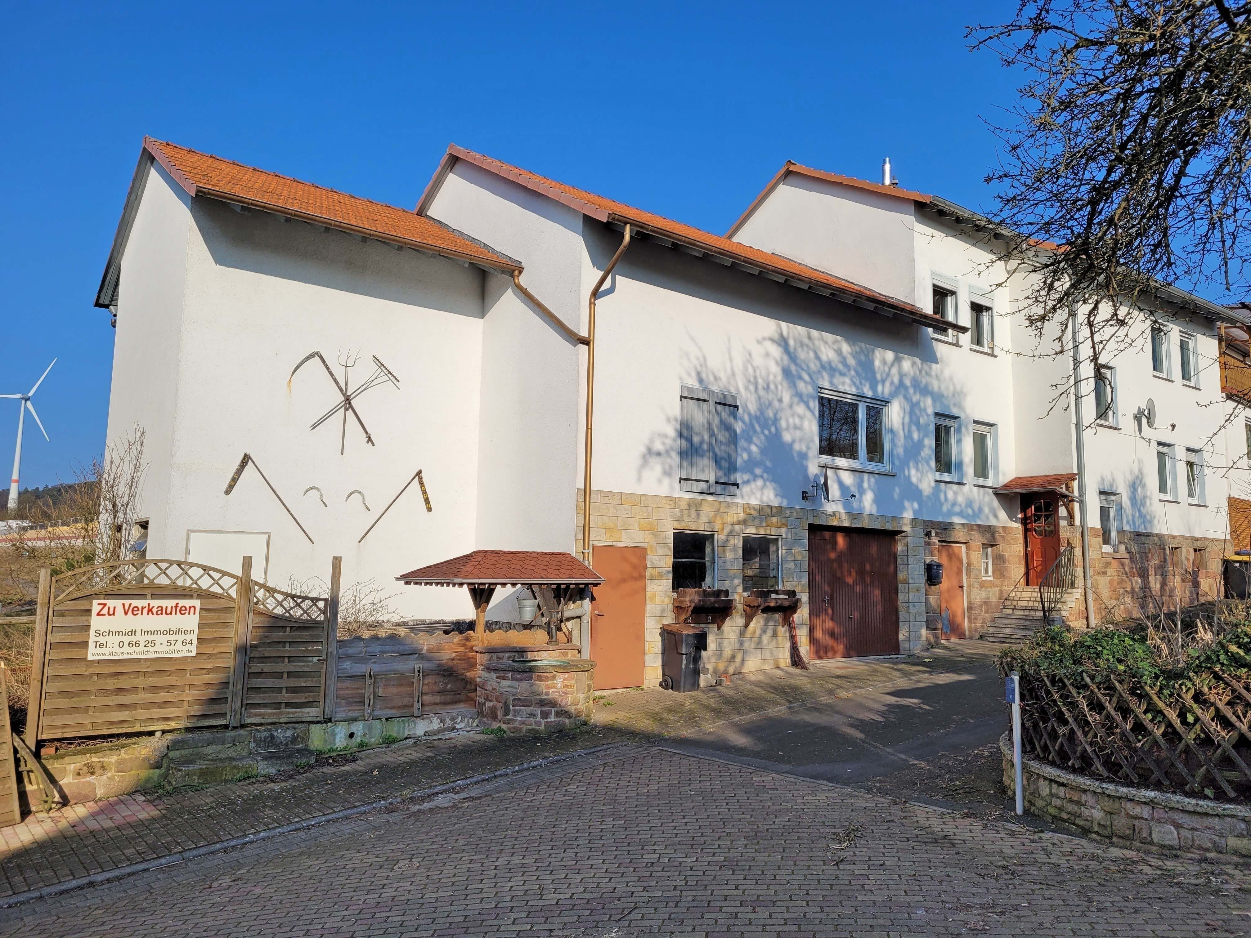 Einfamilienhaus zum Kauf 127.500 € 7 Zimmer 175 m²<br/>Wohnfläche 444 m²<br/>Grundstück ab sofort<br/>Verfügbarkeit Breslauer Straße 30 Kirchheim Kirchheim 36275