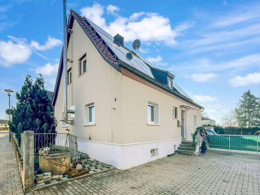 Einfamilienhaus zum Kauf 350.000 € 5 Zimmer 125 m² 500 m² Grundstück frei ab sofort Traustadt Donnersdorf 97499