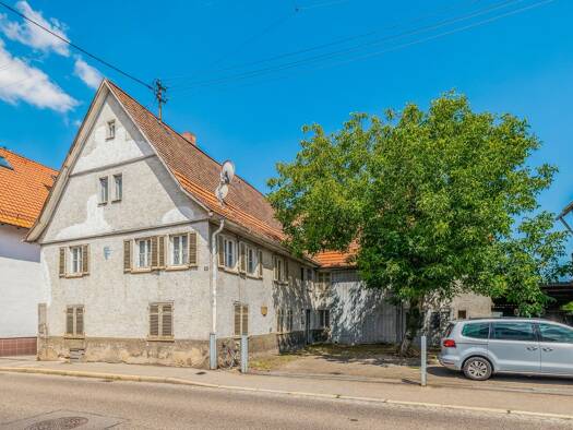 Bauernhaus zum Kauf 439.000 € 453 m² Grundstück Fellbach Fellbach 70734