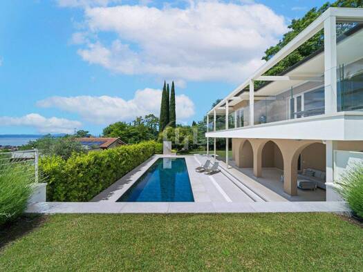 Villa zum Kauf 2.250.000 € 7 Zimmer 230 m² 2.300 m² Grundstück frei ab sofort Via Paerno Bardolino 37011