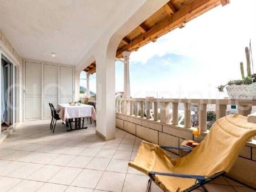 Haus zum Kauf 900.000 € 7 Zimmer 500 m² Bol