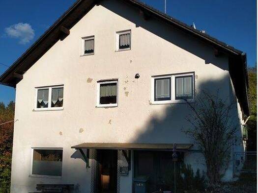 Haus zum Kauf 295.000 € 7 Zimmer 175 m² 2.753 m² Grundstück frei ab sofort Viermühlenweg 5 Neuenhinzenhausen Altmannstein 93336