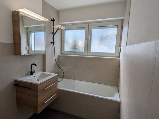 Wohnung zur Miete 860 € 3 Zimmer 86 m² Geschoss 1/4 frei ab sofort Hersbruck 91217