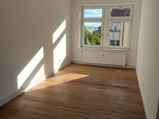 Wohnung zur Miete 375 € 3 Zimmer 16 m² Geschoss 3/4 frei ab 01.02.2026 Bischofstraße 12 Leutzsch Leipzig 04179