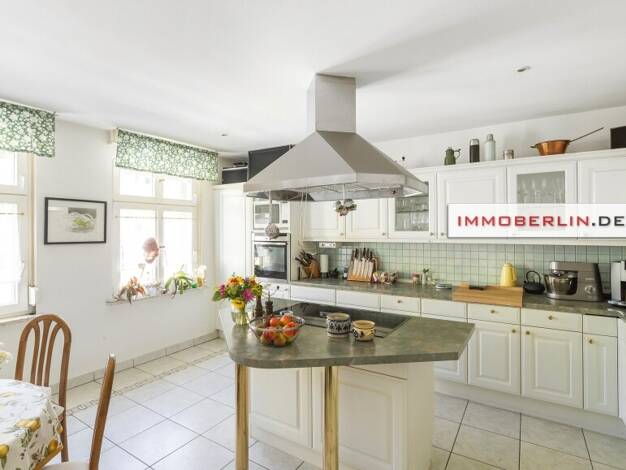 Villa zum Kauf 595.000 € 9 Zimmer 267 m² 1.568 m² Grundstück Luckenwalde Luckenwalde 14943