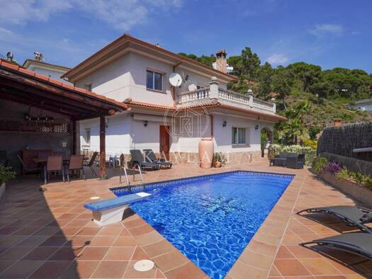 Haus zum Kauf 599.000 € 333 m² 458 m² Grundstück Lloret de Mar 17310
