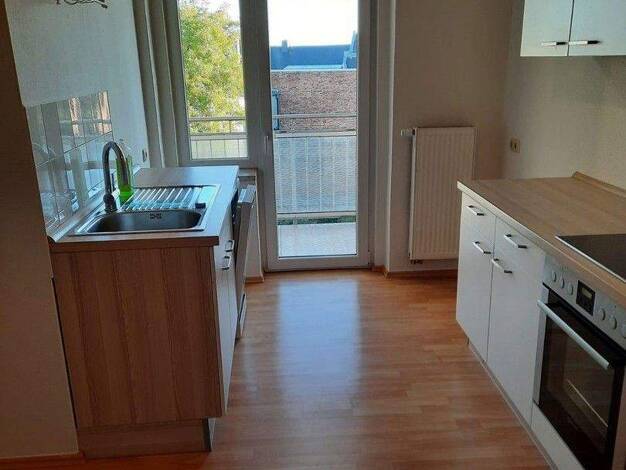 Wohnung zur Miete 360 € 2 Zimmer 55 m² 3. Geschoss Pestalozzistraße 16 Stadtmitte Plauen 08523