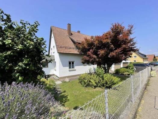 Mehrfamilienhaus zum Kauf 395.000 € 6 Zimmer 146 m² 1.101 m² Grundstück Faurndau Göppingen 73035