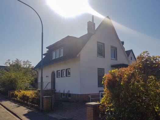 Einfamilienhaus zum Kauf 299.000 € 5 Zimmer 150 m² 715 m² Grundstück Gifhorn 38518