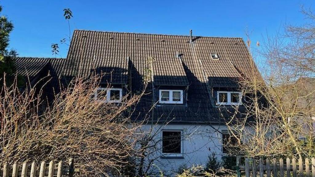 Mehrfamilienhaus zum Kauf 249.500 € 8 Zimmer 220 m² 460 m² Grundstück Oeventrop Arnsberg 59823