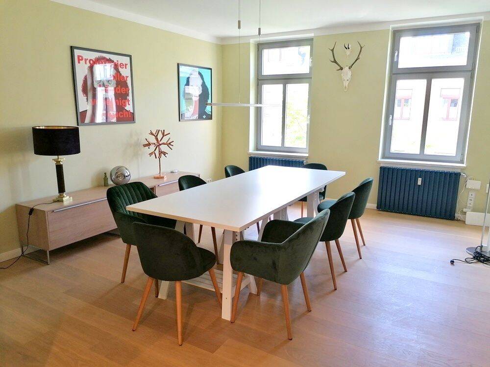 !! Voll möblierte Wohnung mit EBK, Aufzug, Balkon und PKW-Stellplatz !! – Chemnitz – Vorschaubild 4
