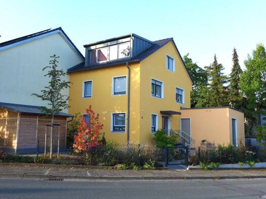 Reihenhaus zur Miete 2.750 € 6 Zimmer 167 m² 341 m² Grundstück frei ab 01.12.2026 Dresdener Straße 4 Bruck Erlangen 91058
