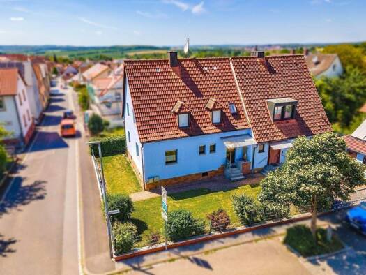 Einfamilienhaus zum Kauf 479.000 € 8 Zimmer 189 m² 421 m² Grundstück frei ab sofort Waldbüttelbrunn Waldbüttelbrunn 97297