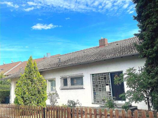 Bungalow zum Kauf 639.000 € 3,5 Zimmer 112 m² 825 m² Grundstück frei ab sofort Hausen an der Möhlin Bad Krozingen 79189