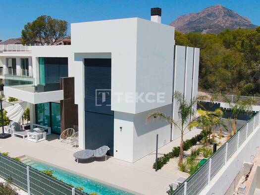 Einfamilienhaus zum Kauf 1.150.000 € 5 Zimmer 322 m² 481 m² Grundstück Alicante 03530