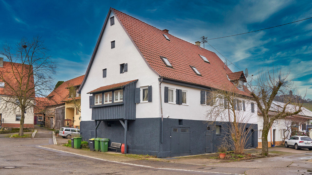 Bauernhaus zum Kauf 249.000 € 9 Zimmer 256 m²<br/>Wohnfläche 336 m²<br/>Grundstück Großbottwar Großbottwar / Sauserhof 71723